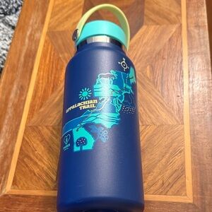 Hydro Flask Deep Blue National Parks Appalachian Trail 32 oz Insulated Bottle